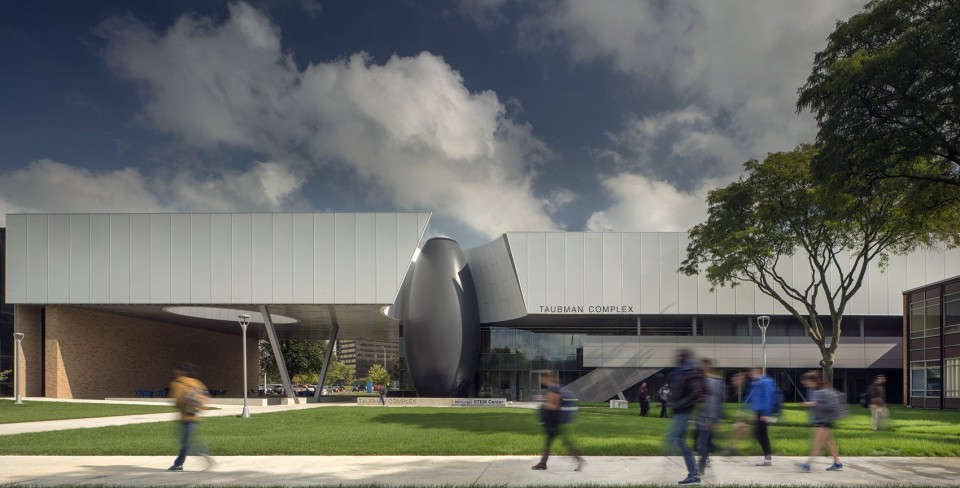 001-Taubman Complex_Morphosis
