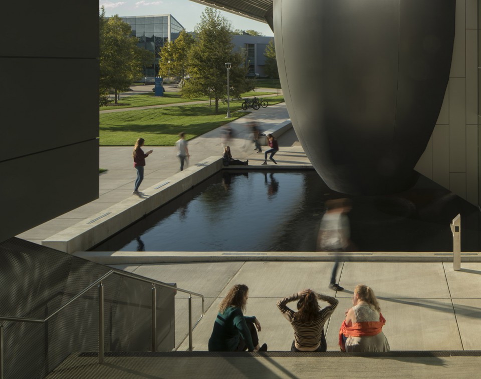 007-Taubman Complex_Morphosis