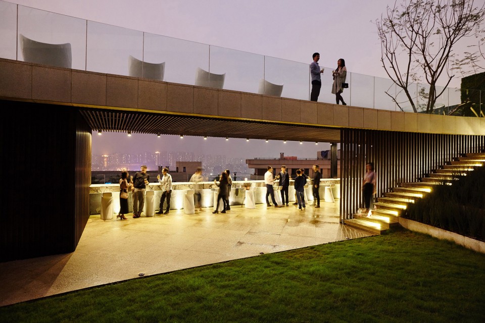 014-Sky Mirror - Landscape of Chongqing Eling Residences by Change Studio