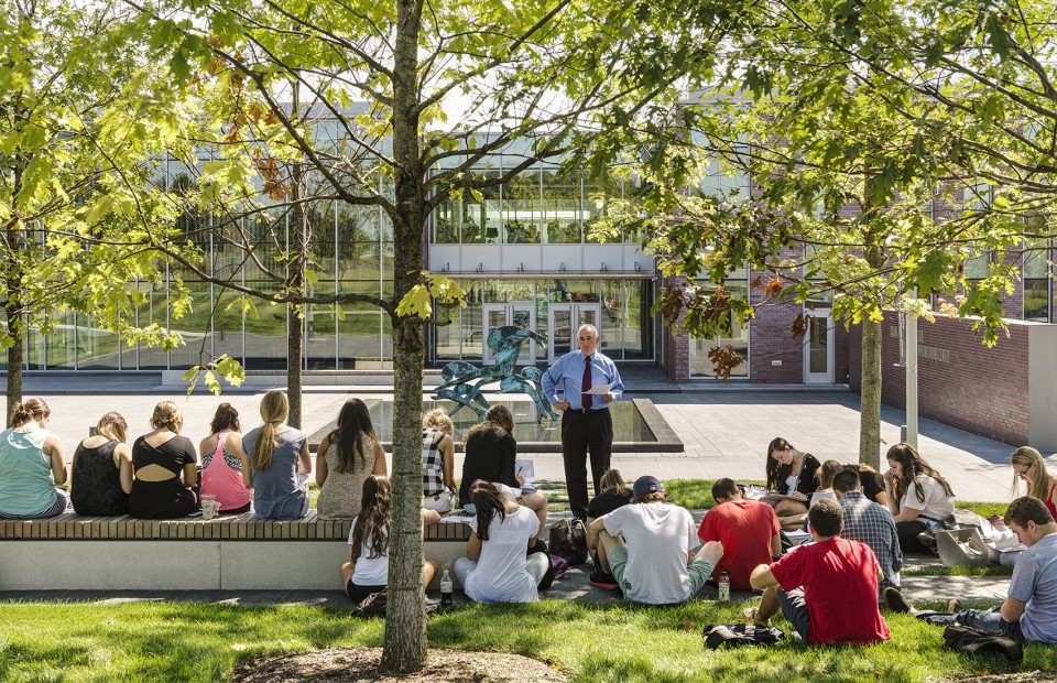 Sacred Heart University, School of Business and Communications
