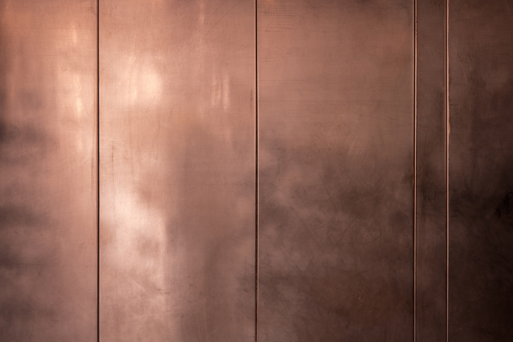 Copper Bar in historic building by Zavoral architekt 谷德设计网