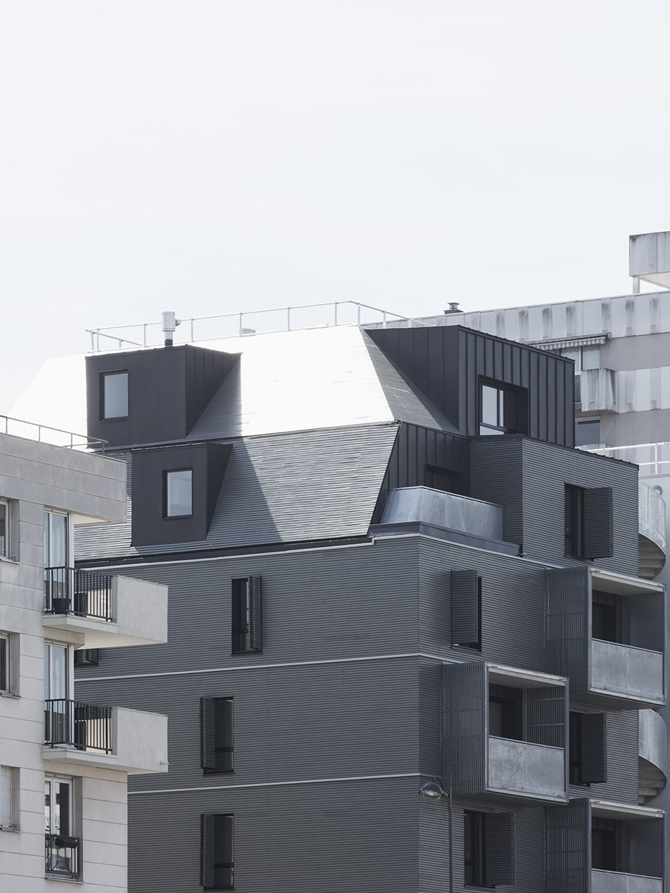 10-Intermediate Housing by KARAWITZ