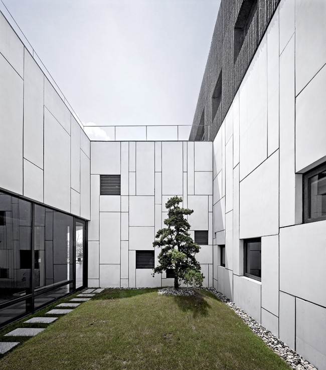 10-Zidong International Investment Servince Center Office Building by IA studio