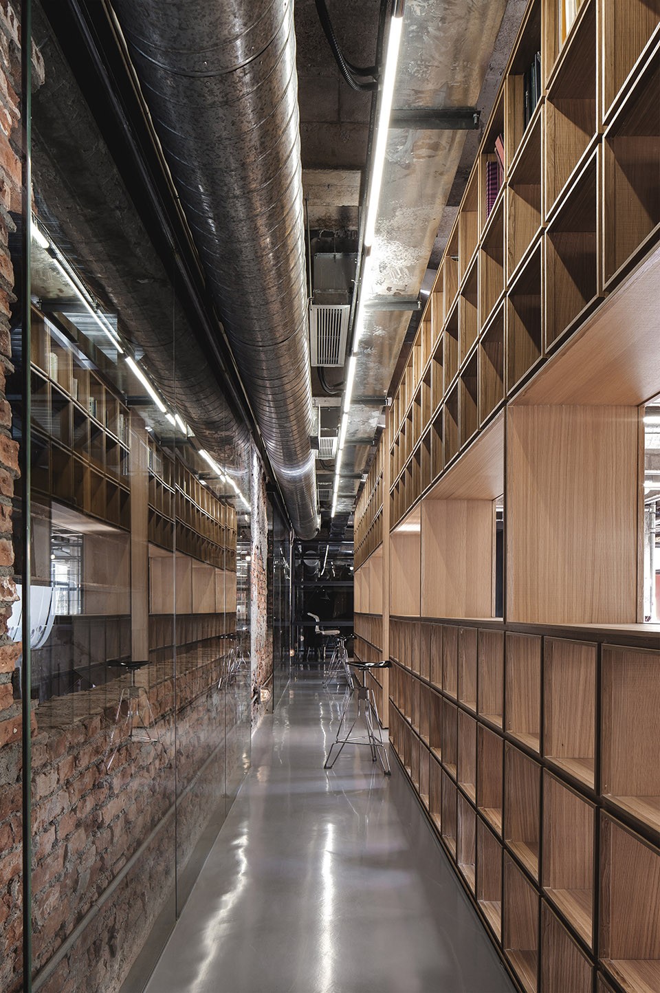 10_1 Flahalo Office Renovatio by Jingze Li