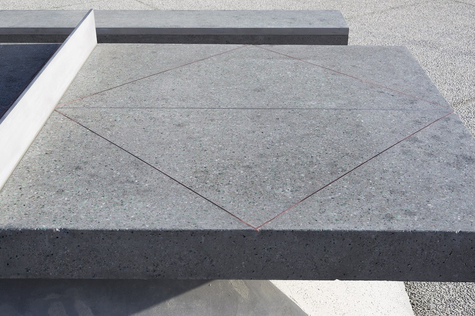 14-6_Monoliths-McGregor Barker_Christian Capurro_4