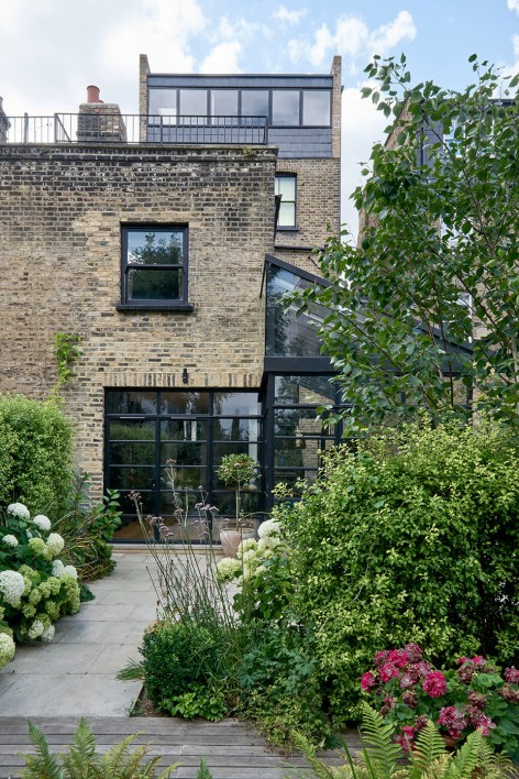 3-115 Highbury Hill by Blee Halogen Architects