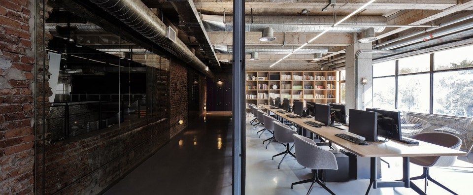 4 Flahalo Office Renovatio by Jingze Li