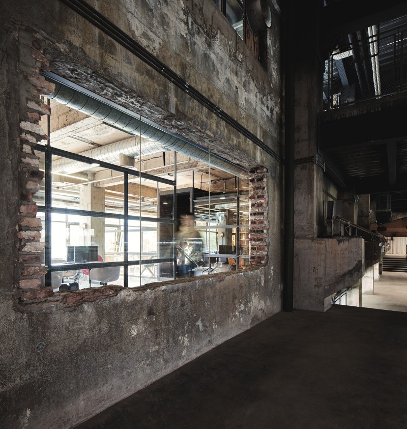 5 Flahalo Office Renovatio by Jingze Li