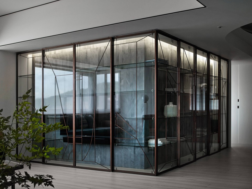 5-Vivid Apartment For Fashion Designers by Waterfrom Design