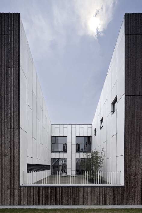 9-Zidong International Investment Servince Center Office Building by IA studio