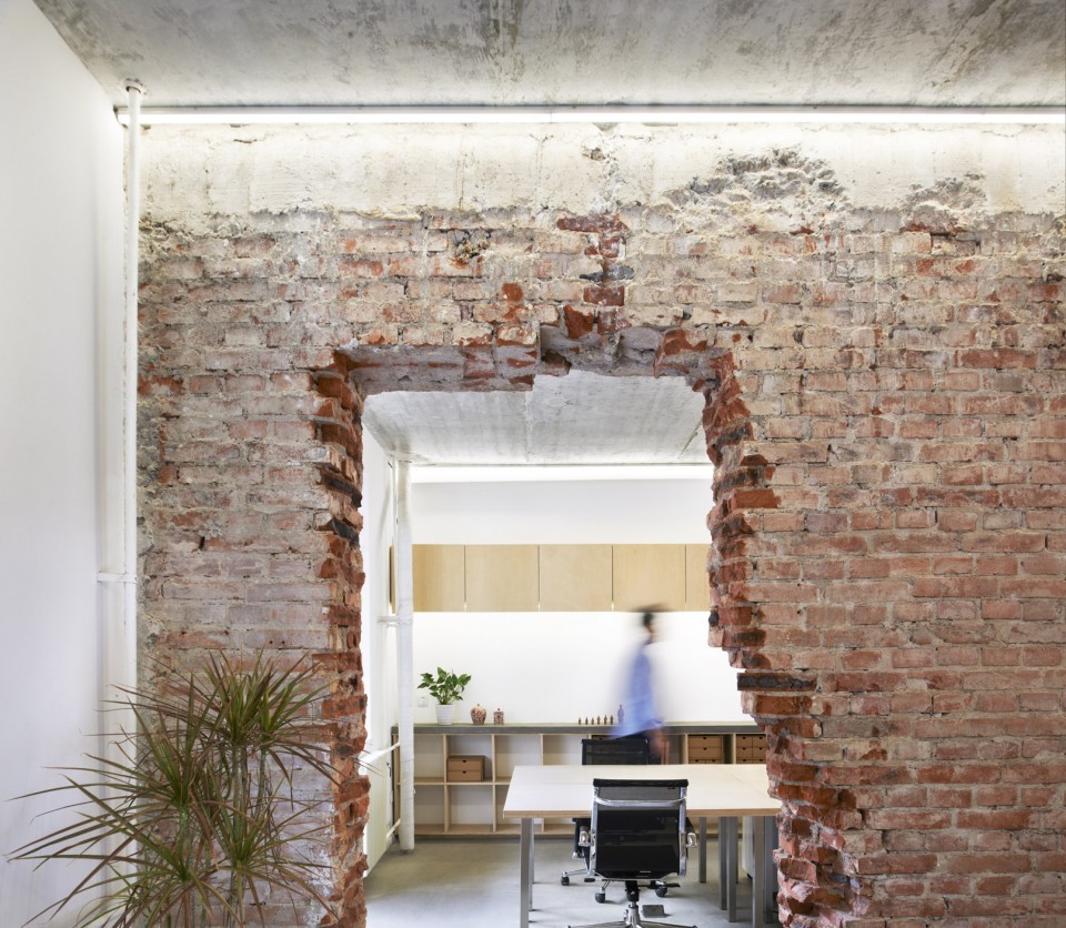 B.L.U.E.-02-office-960x836