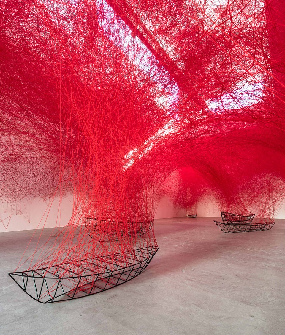 Chiharu Shiota, Uncertain Journey, 2016, Installation view, Courtesy the artist and BlainSouthern, Photo Christian Glaeser