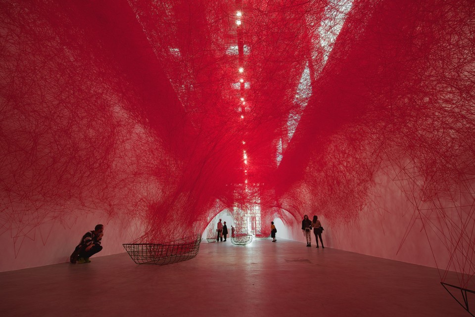 Chiharu Shiota, Uncertain Journey, 2016, Installation view, Courtesy the artist and BlainSouthern, Photo Sunhi Mang