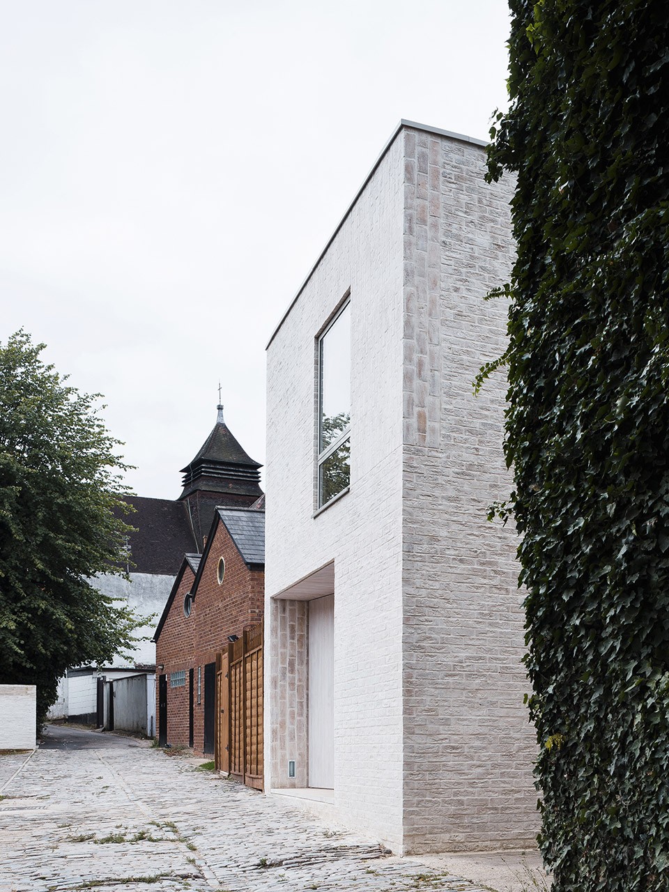Mews House_Russell Jones_01