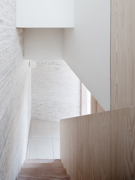 Mews House_Russell Jones_16
