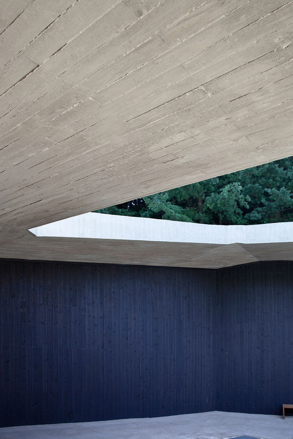 006-courtyard1