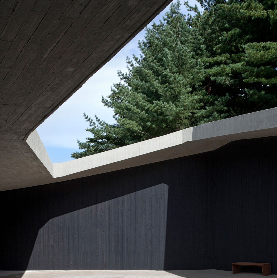 007-courtyard2