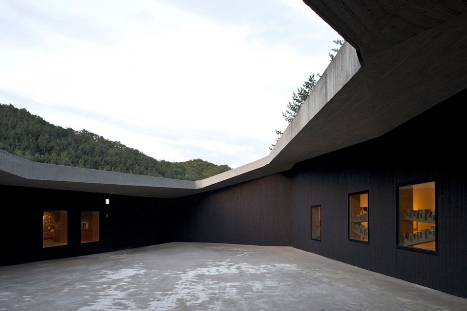 008-courtyard3