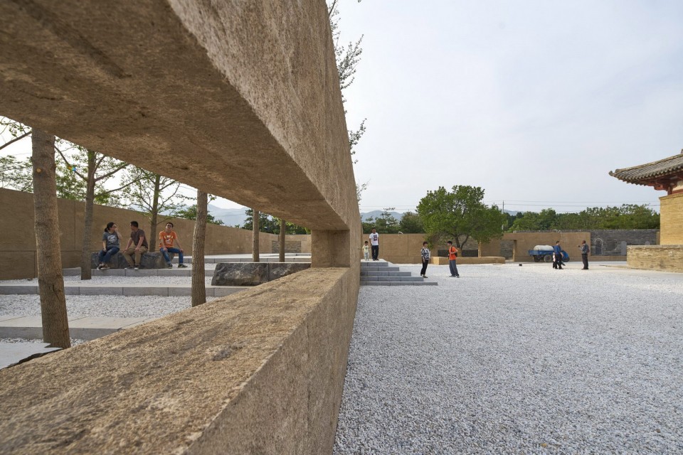 009-The Design of the Five-Dragons Temple Environmental Improvement, Shanxi, China by URBANUS