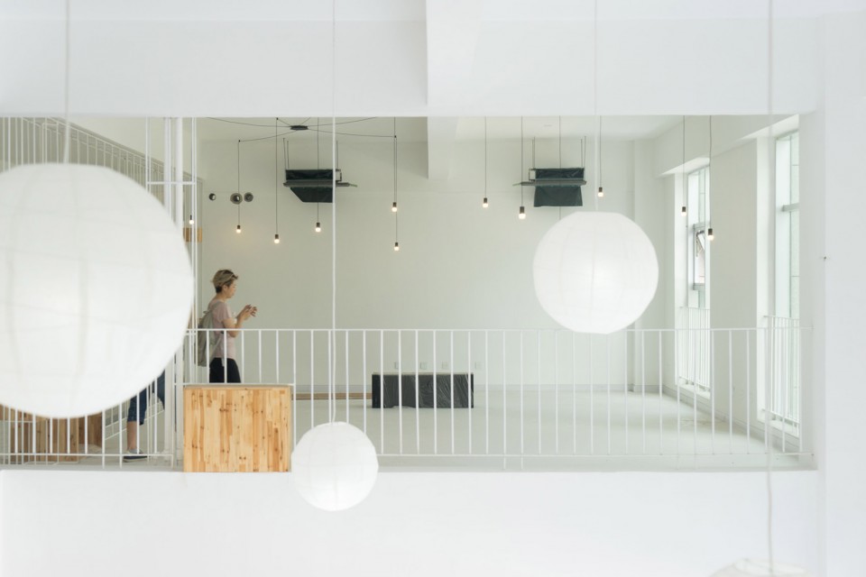 012-A low-cost transformation for a public space of business incubator