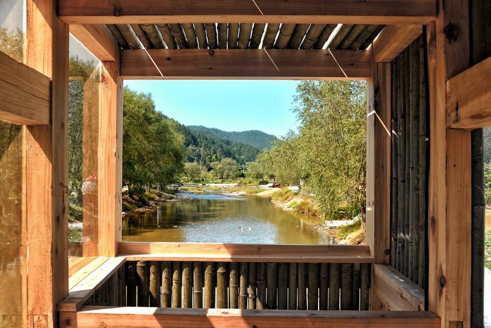 021-Shelter the mirrored sight_Li Hao