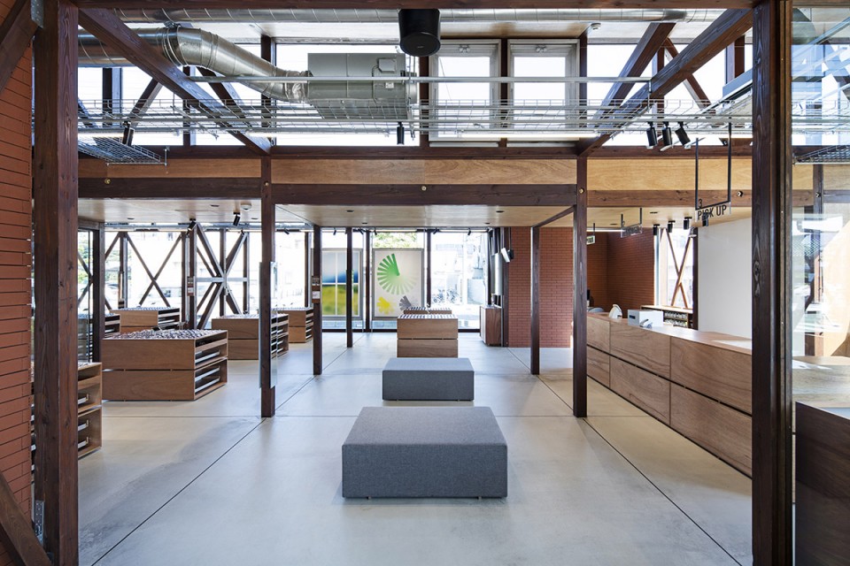 10-JINS Ageo Shop Renovation by Schemata Architects