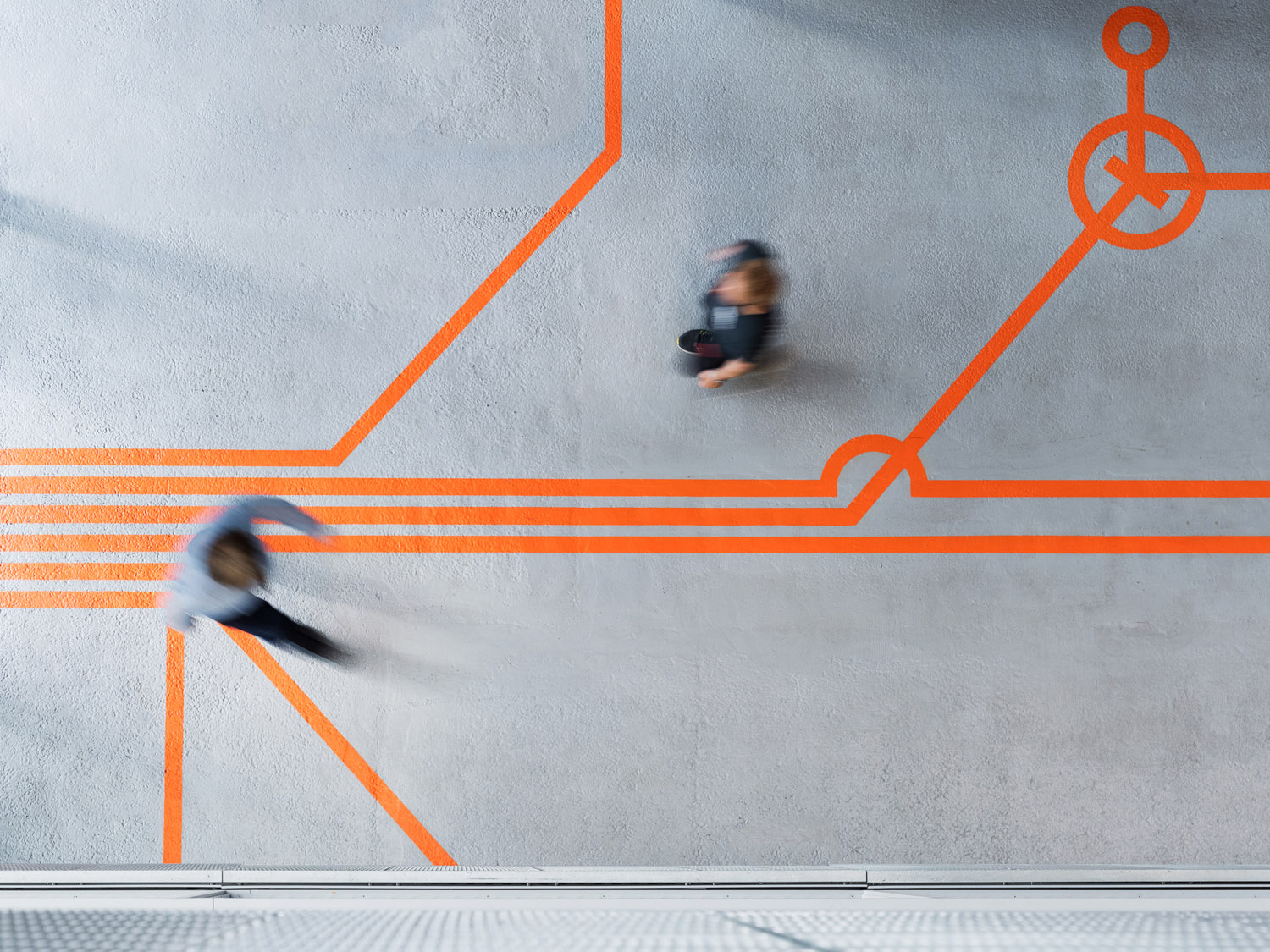 London Here East innovative signage and way finding programme by dn&co 谷德设计网