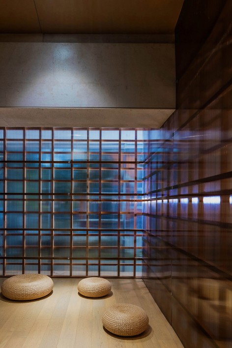 12-A Line between Time by Cun-Design