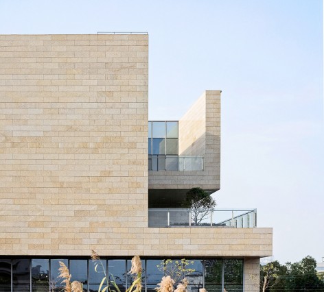12-An Exuberant and Syncretic Space by Do Architects Shanghai