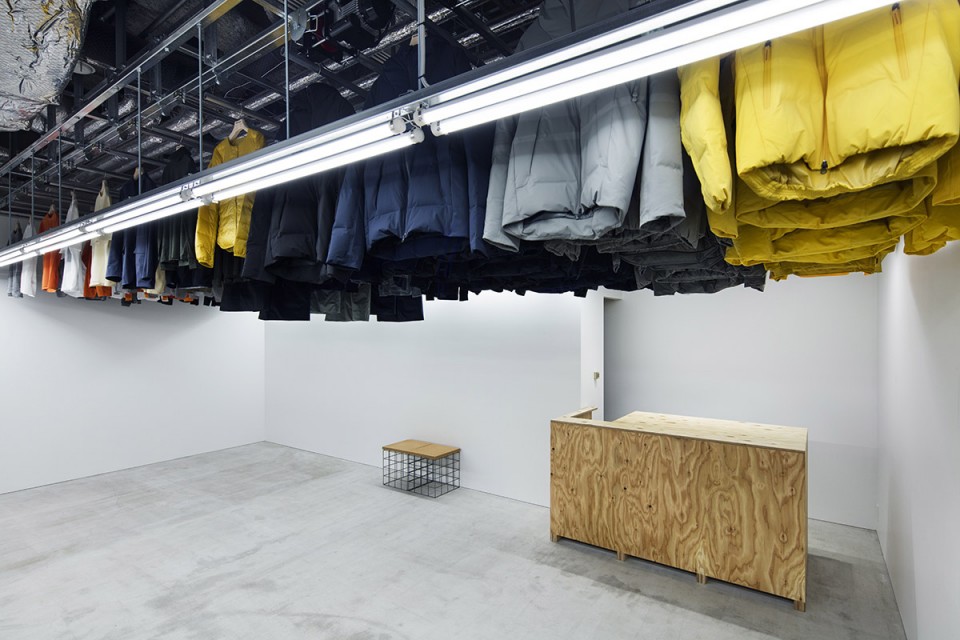 14-DESCENTE BLANC Marunouchi Tokyo by Schemata Architects