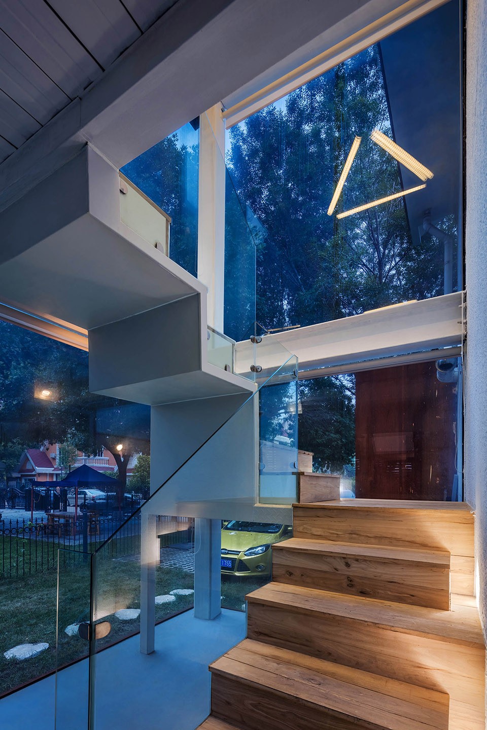 15-A Line between Time by Cun-Design