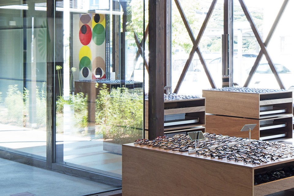 18-JINS Ageo Shop Renovation by Schemata Architects