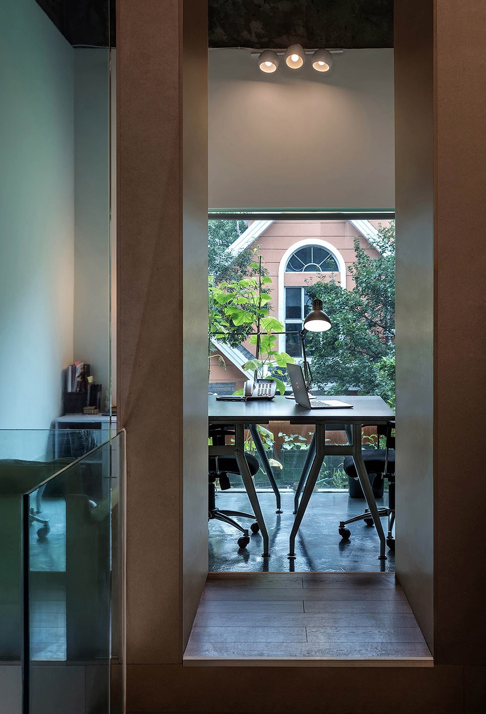 20-A Line between Time by Cun-Design