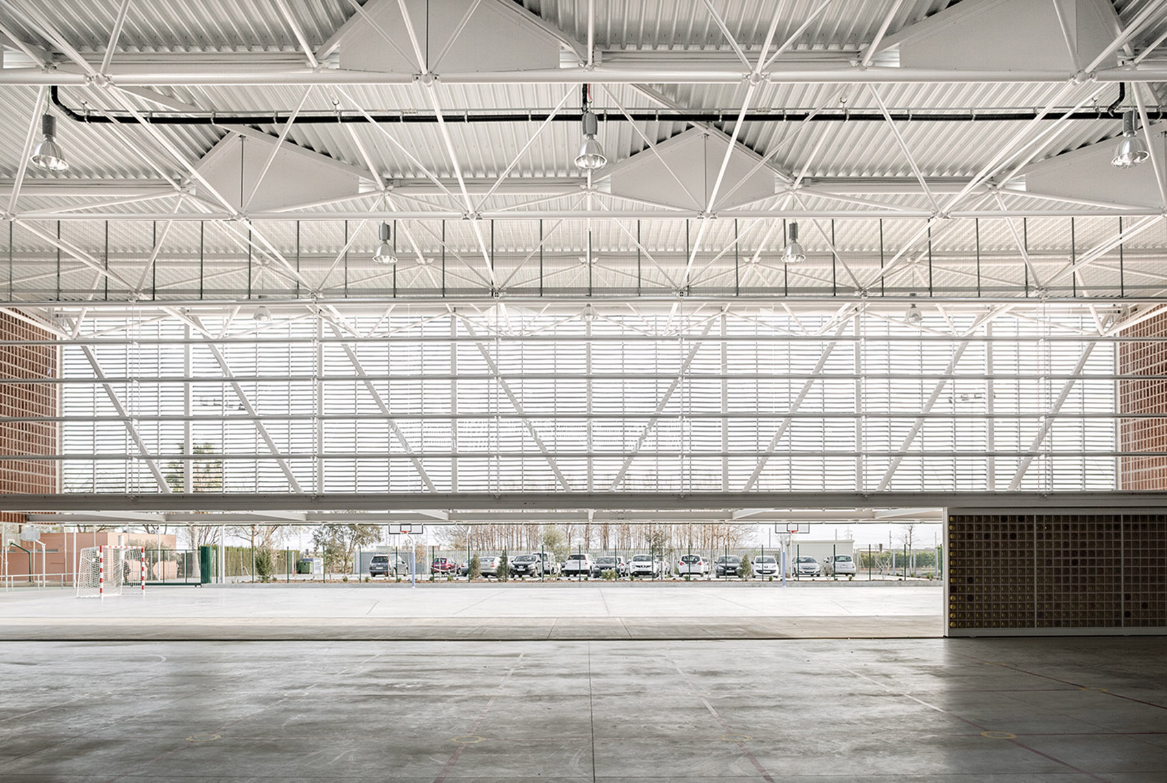 Escola Gavina’s multipurpose pavilion, Spain by gradoli & sanz ...