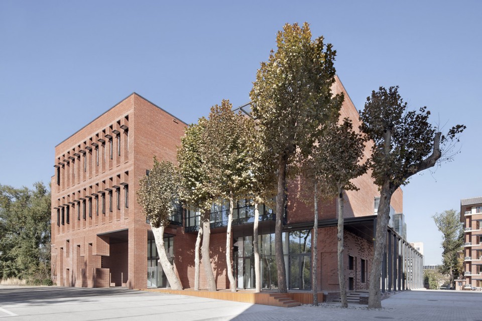 3-Central Canteen of Tsinghua University by SUP Atelier