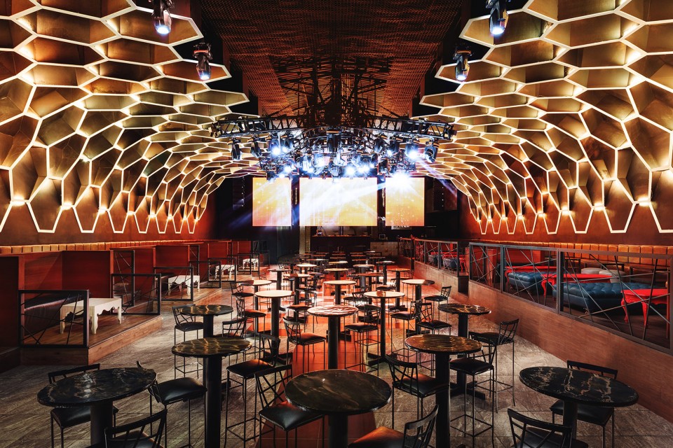 3-LIGHT night club by TAMEN arq