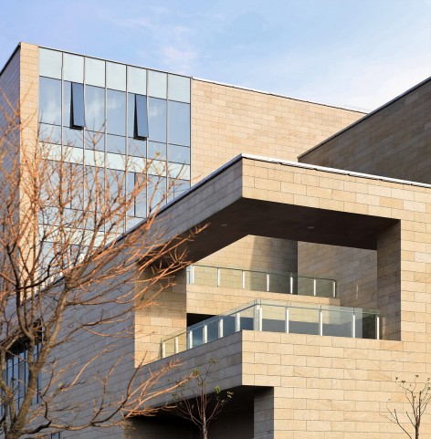 4-An Exuberant and Syncretic Space by Do Architects Shanghai