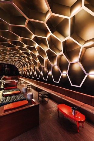 4-LIGHT night club by TAMEN arq