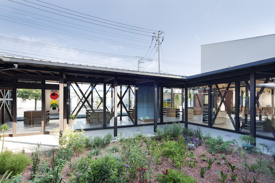 5-JINS Ageo Shop Renovation by Schemata Architects
