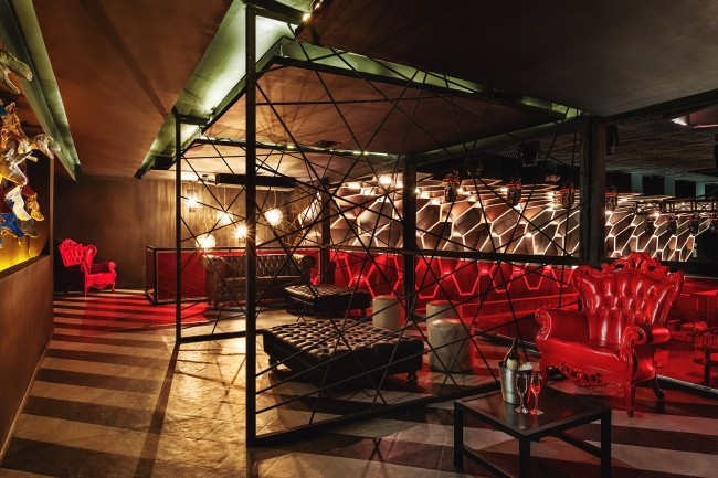5-LIGHT night club by TAMEN arq