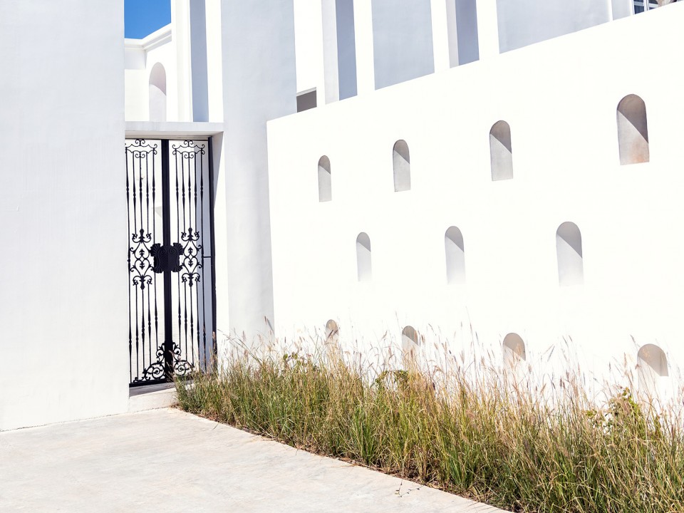 6-The White Church-Spiritual Refuge of Modernist by LAD Design Agency