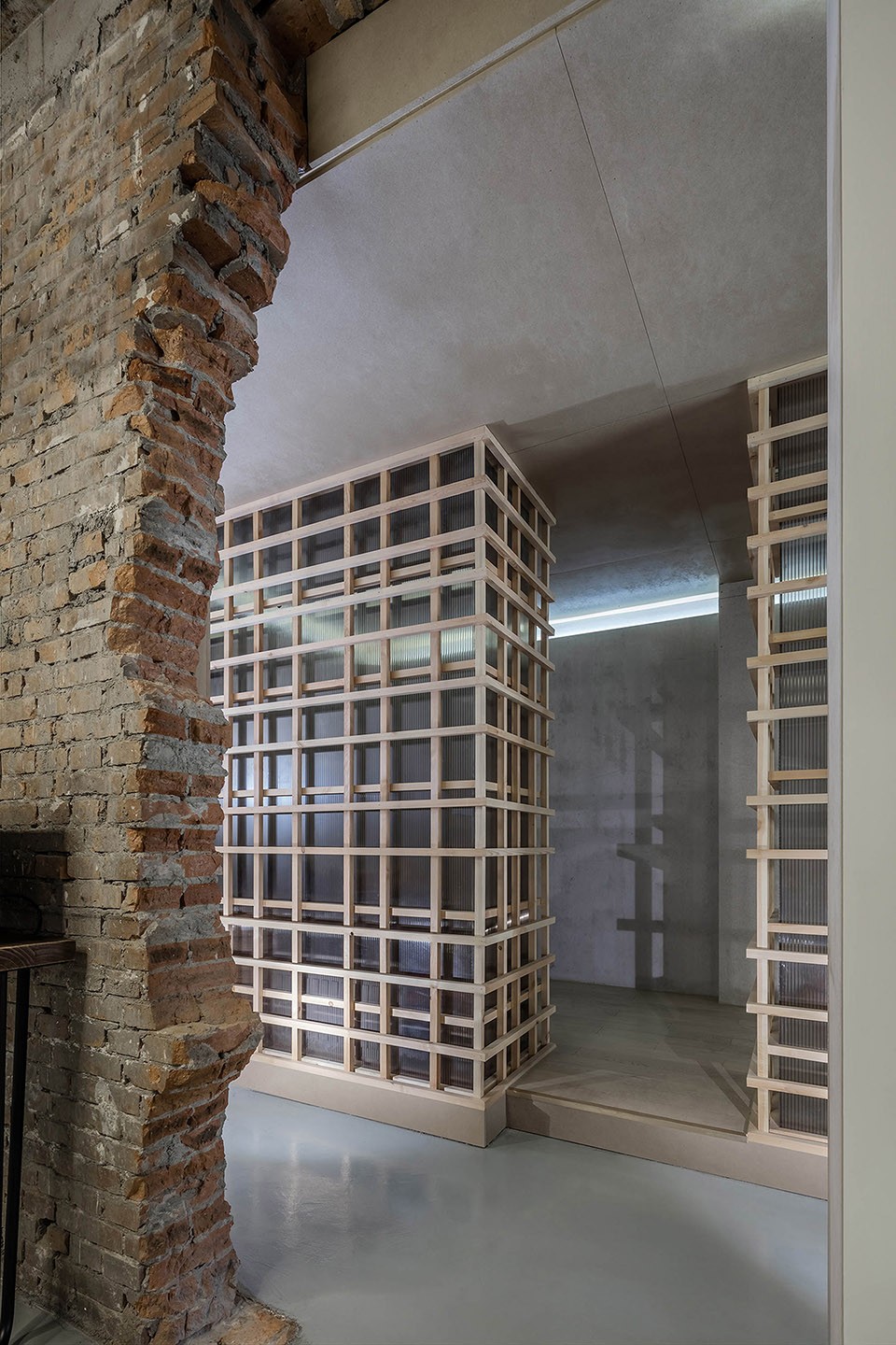 7-A Line between Time by Cun-Design