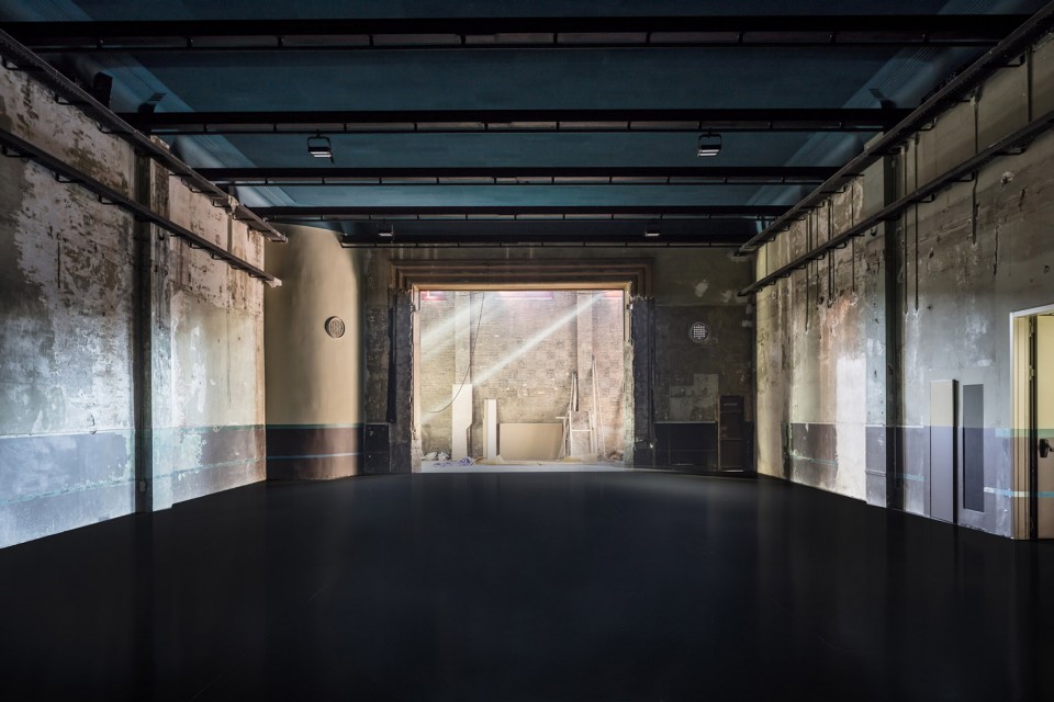 7-International Drama Centre by Sala Beckett