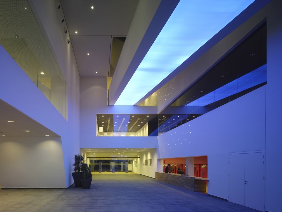 7-Lleida Theatre and Conference Center, Spain by Mecanoo