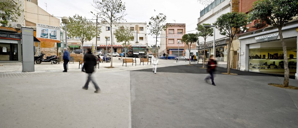 7-Mercat de la Salut Square, Badalona by vora arquitectura