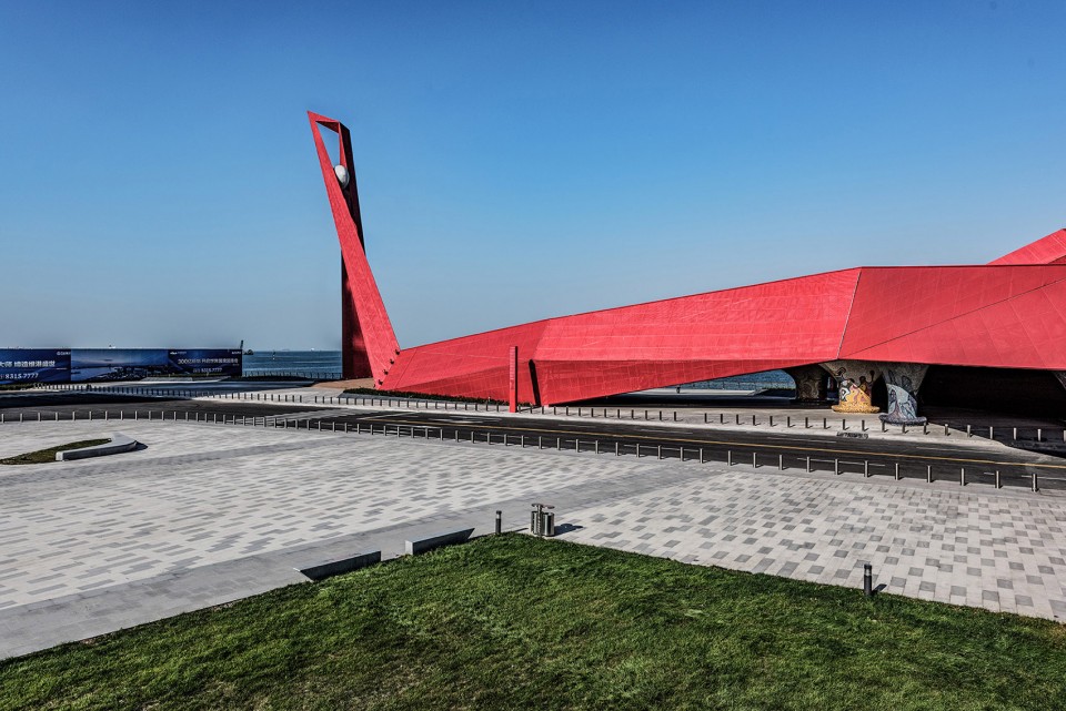 Qingdao Wanda Victoria Bay Xifeng Bridge by BOTAO -3