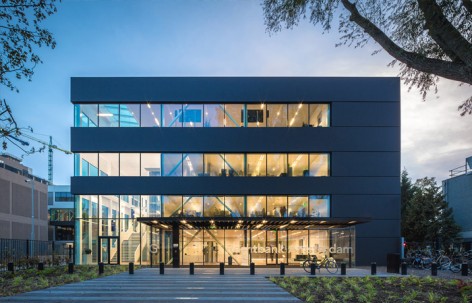 阿姆斯特丹临时法院 / Cepezed Architects