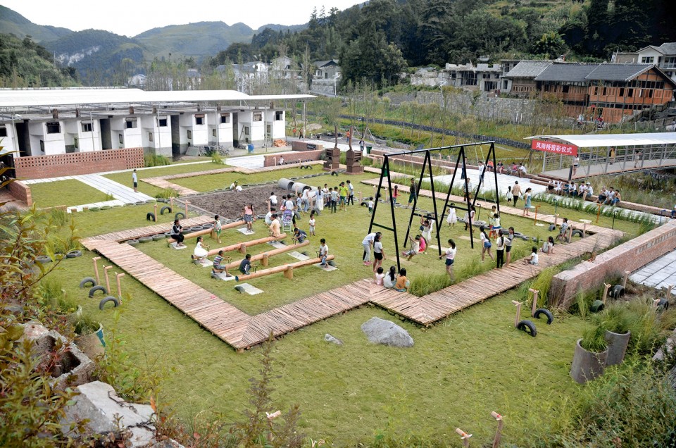 003-THE DESIGN OF CHILDREN’S PLAYGROUND IN THE THEME OF ENVIRONMENTAL EDUCATION