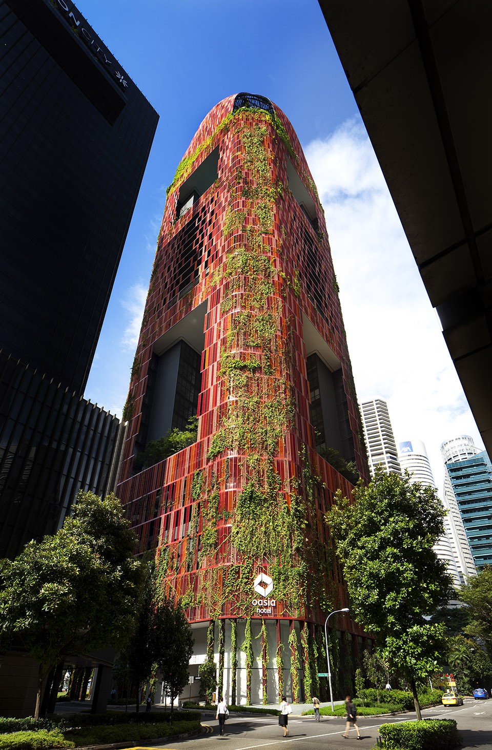 010-OASIA HOTEL DOWNTOWN, SINGAPORE by WOHA