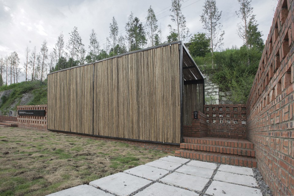 014-THE DESIGN OF CHILDREN’S PLAYGROUND IN THE THEME OF ENVIRONMENTAL EDUCATION